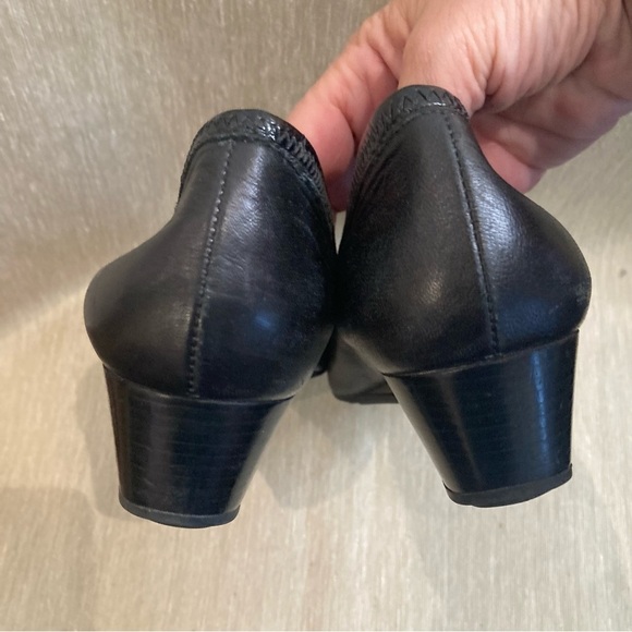 COLE HAAN NIKE AIR Sz 9.5B Leather Patent Leather Comfort Rounded Toe Cap Wedges - Picture 6 of 10